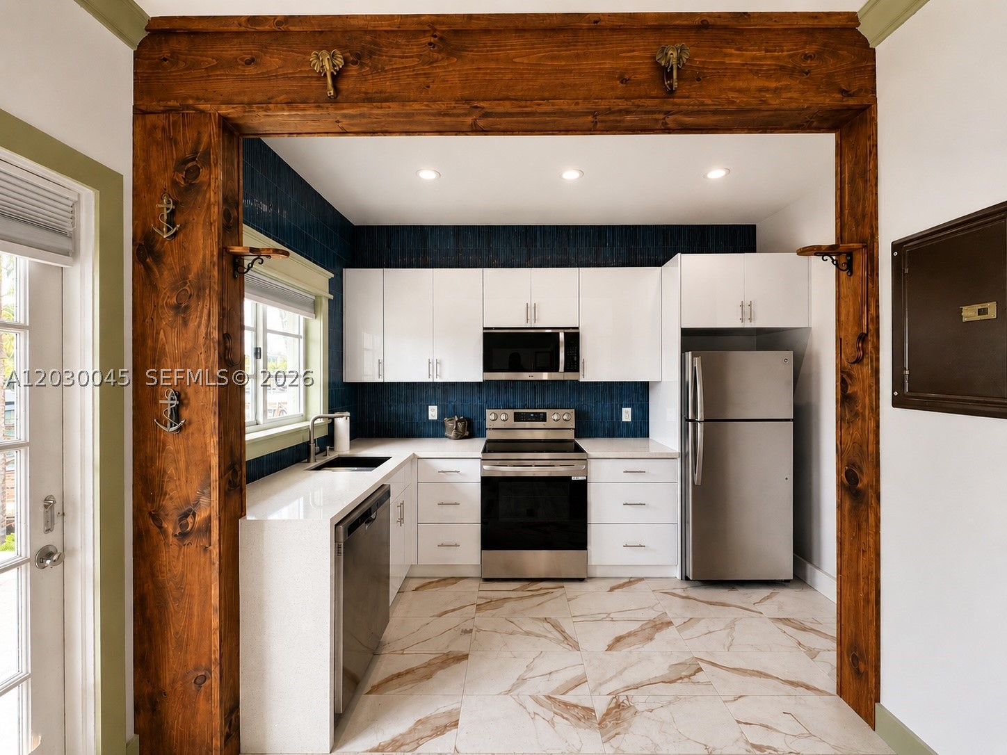 2137 Calais Dr #5, Miami Beach FL 33141