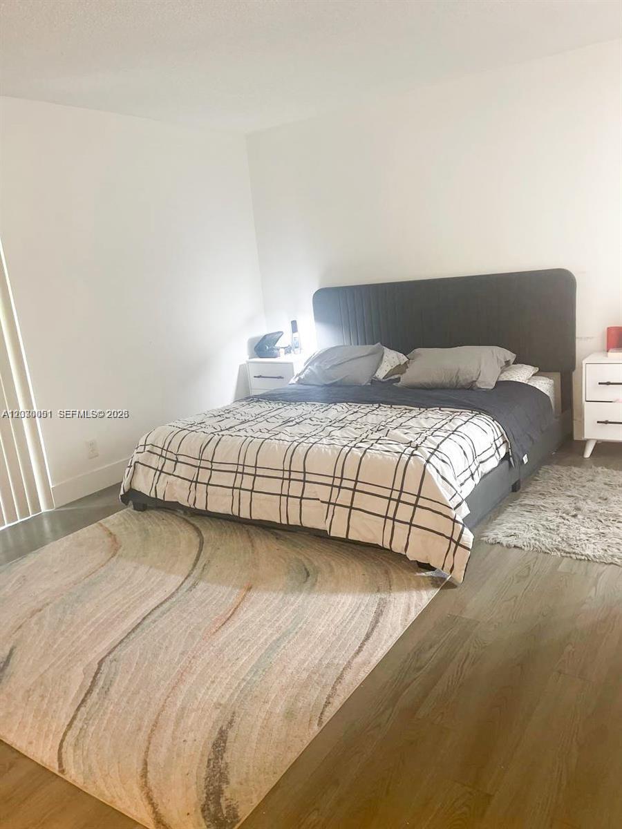 177 Lakeview Dr #104, Weston FL 33326
