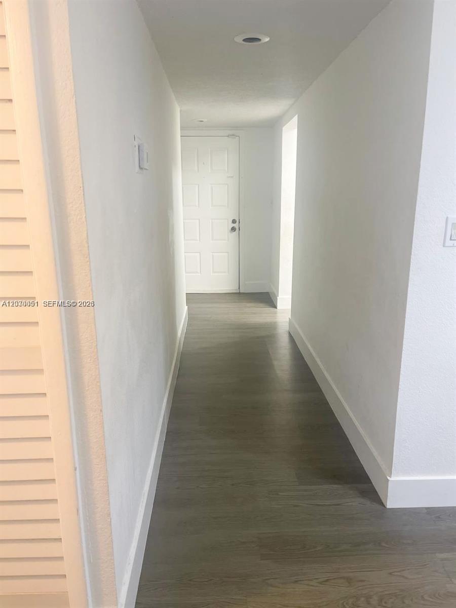 177 Lakeview Dr #104, Weston FL 33326
