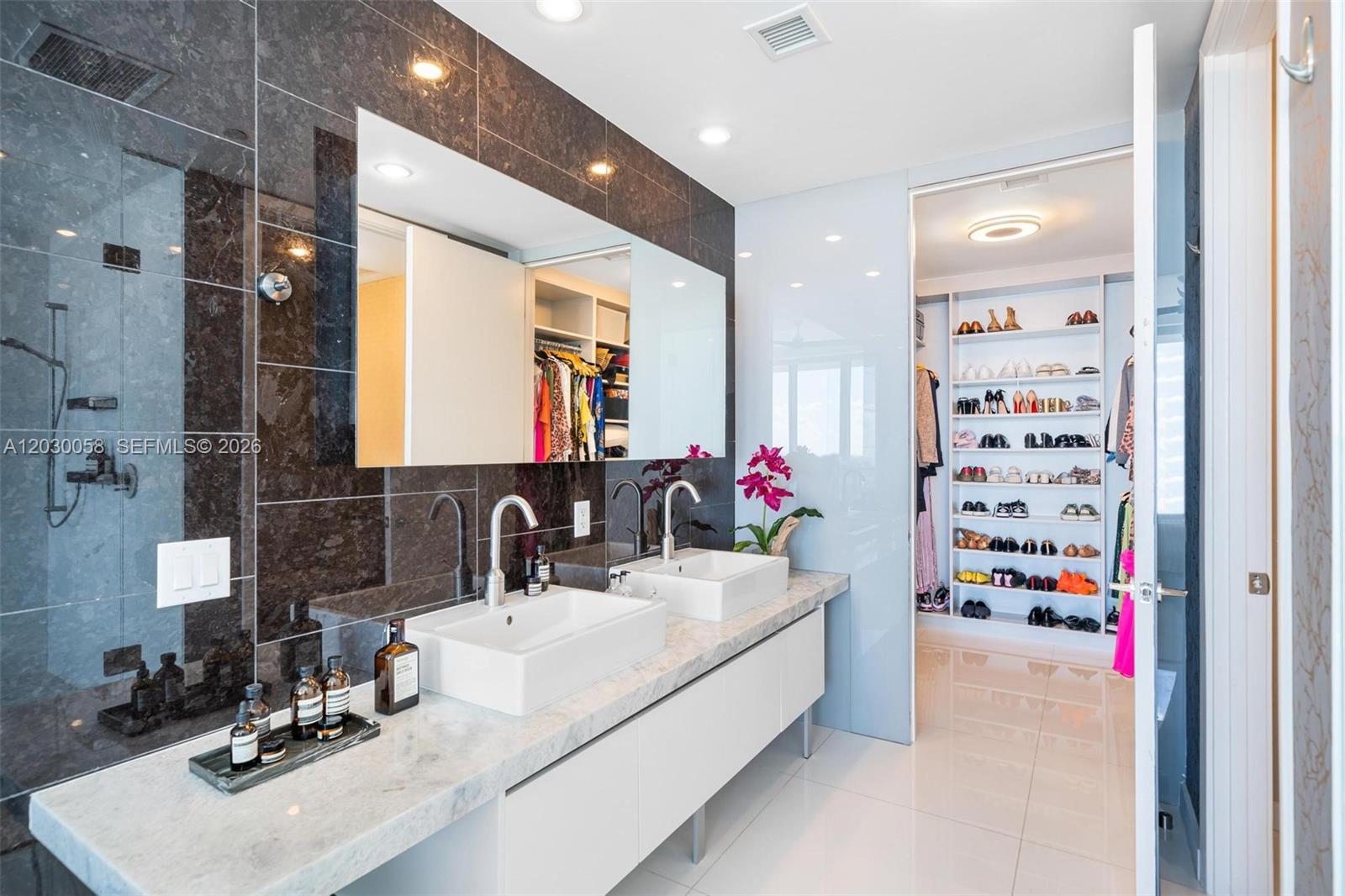 1100 Biscayne Blvd #5203, Miami FL 33132