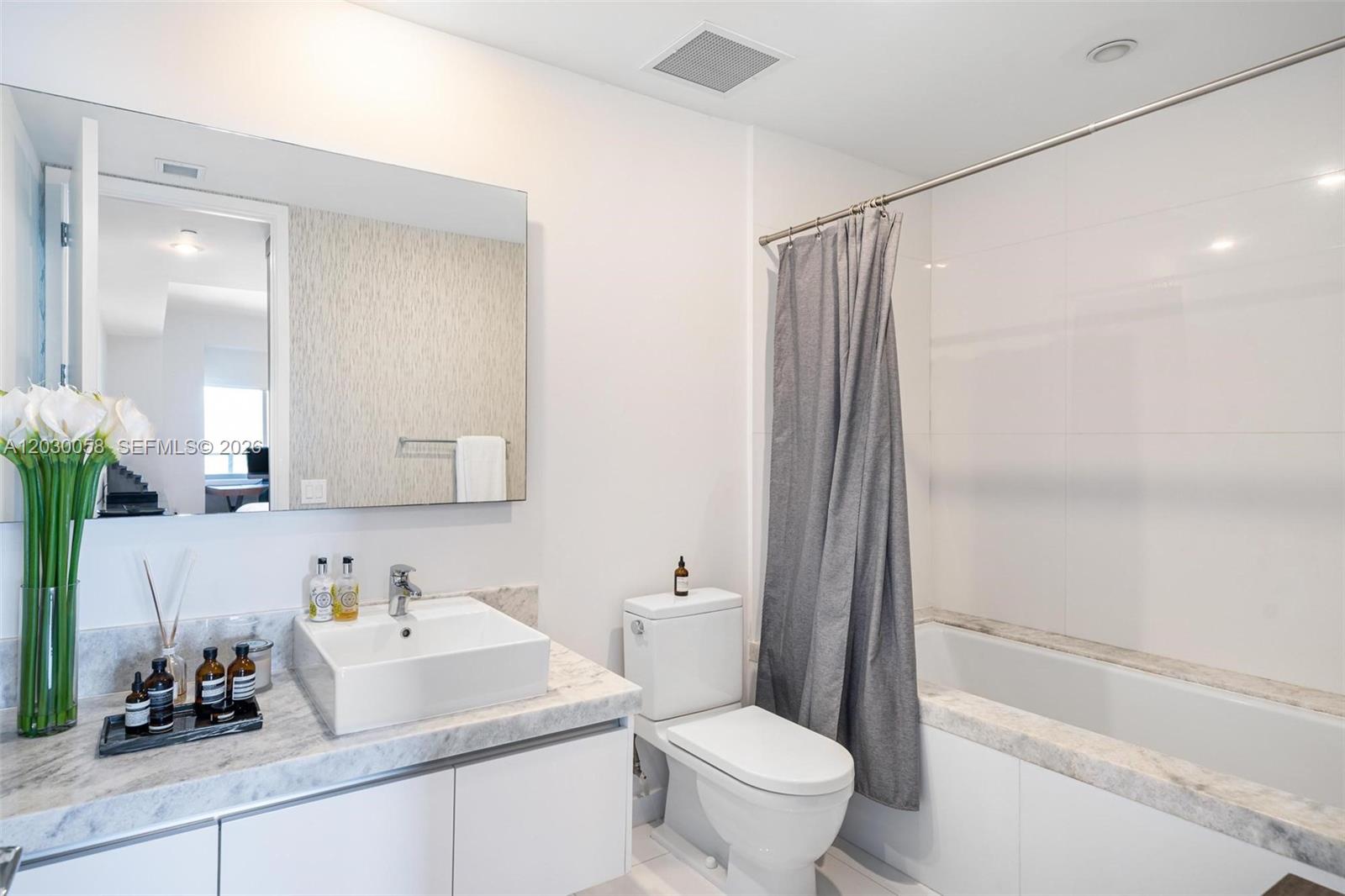 1100 Biscayne Blvd #5203, Miami FL 33132