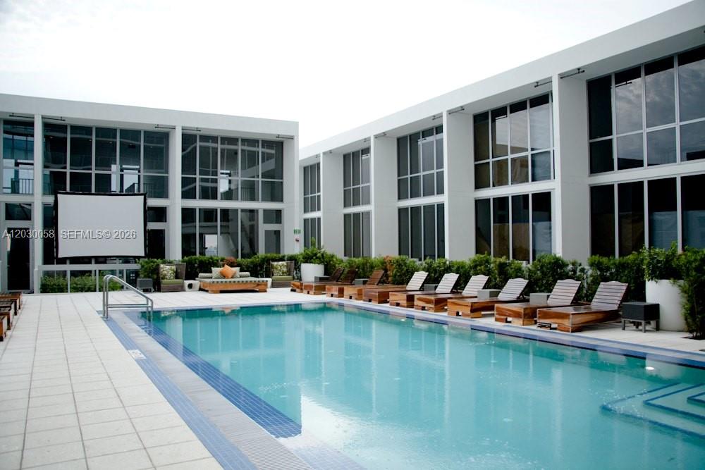 1100 Biscayne Blvd #5203, Miami FL 33132