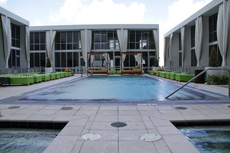 1100 Biscayne Blvd #5203, Miami FL 33132