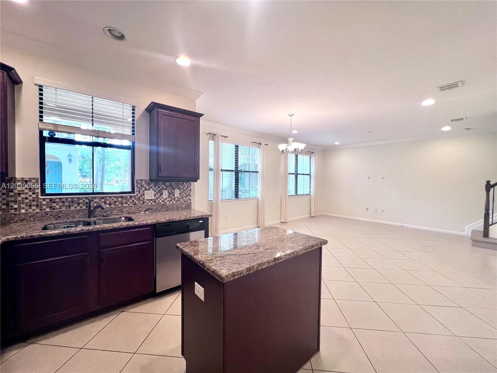 3381 NW 125th Ave, Sunrise FL 33323