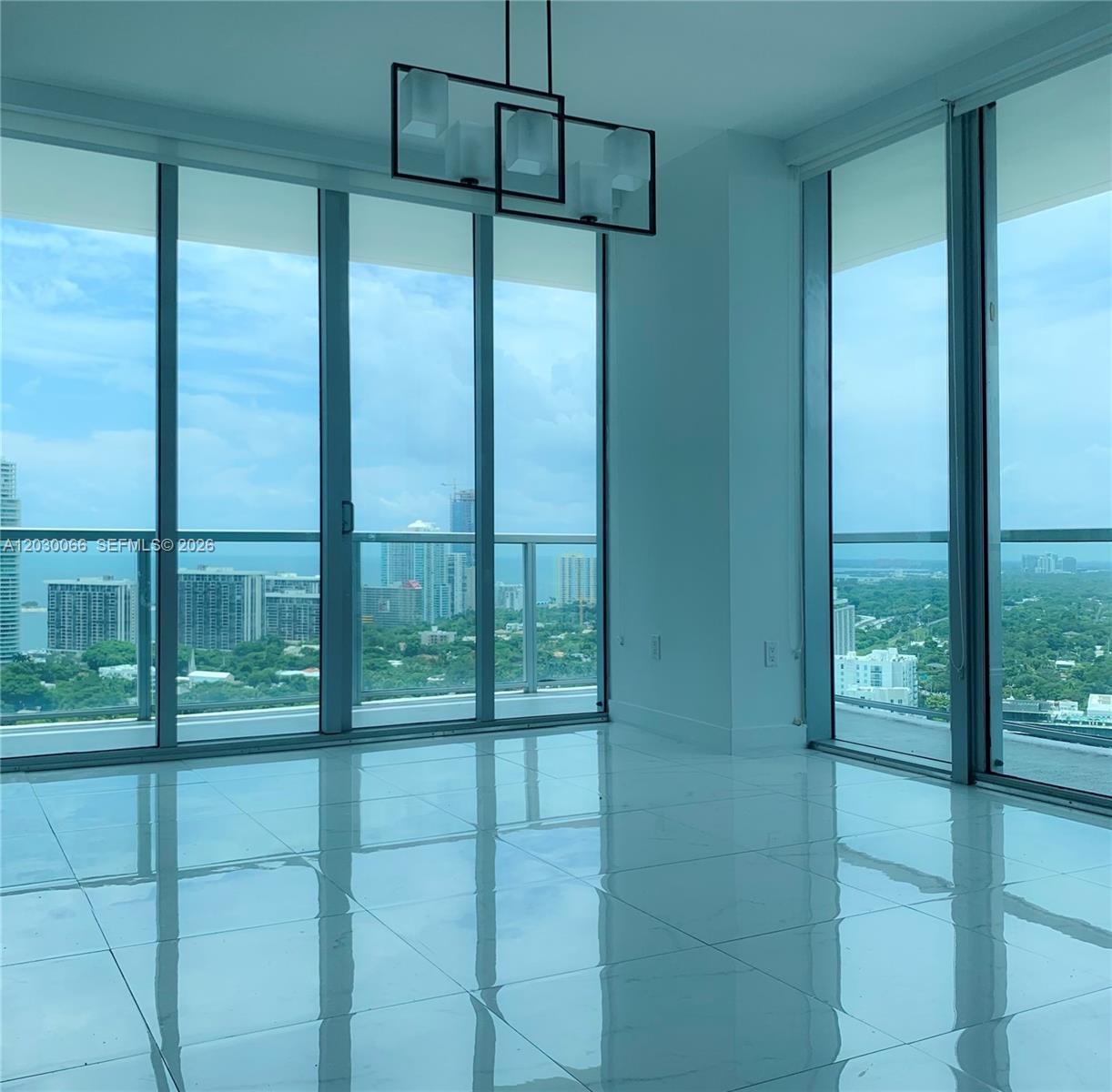 79 SW 12th St #3201-S, Miami FL 33130