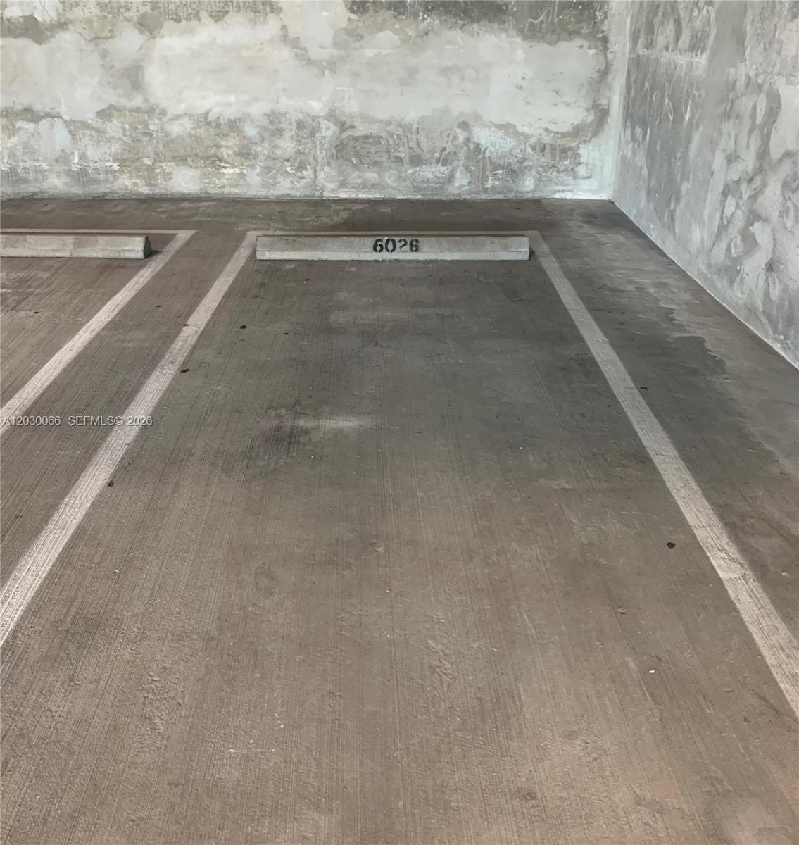 79 SW 12th St #3201-S, Miami FL 33130