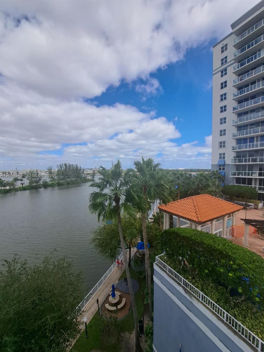 5085 NW 7th St #602, Miami FL 33126