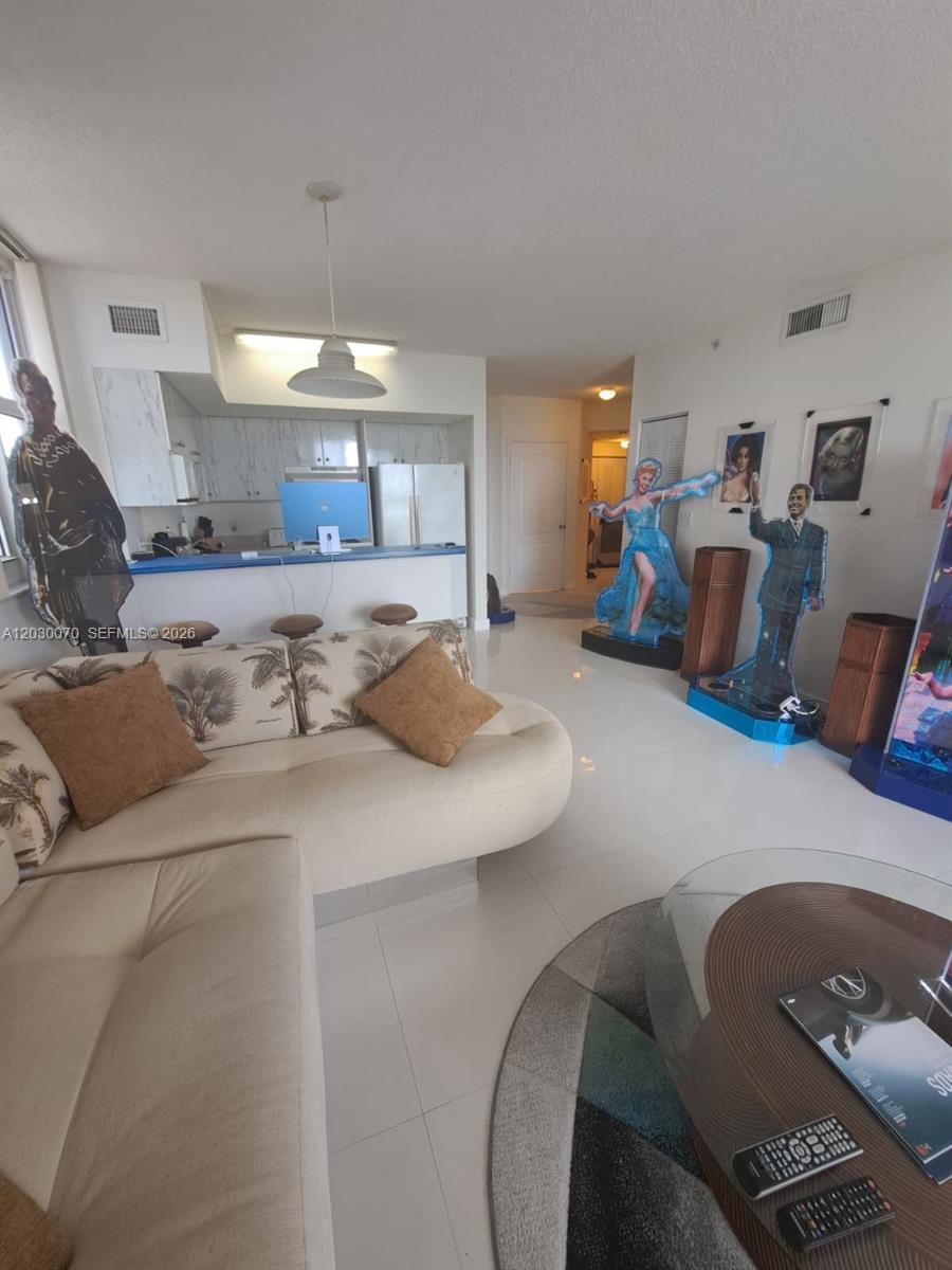 5085 NW 7th St #602, Miami FL 33126