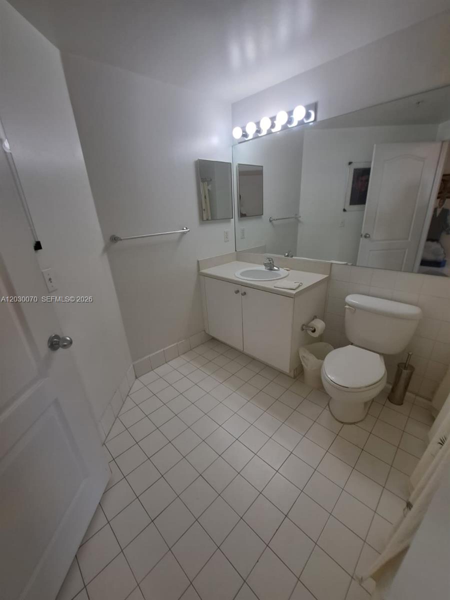 5085 NW 7th St #602, Miami FL 33126