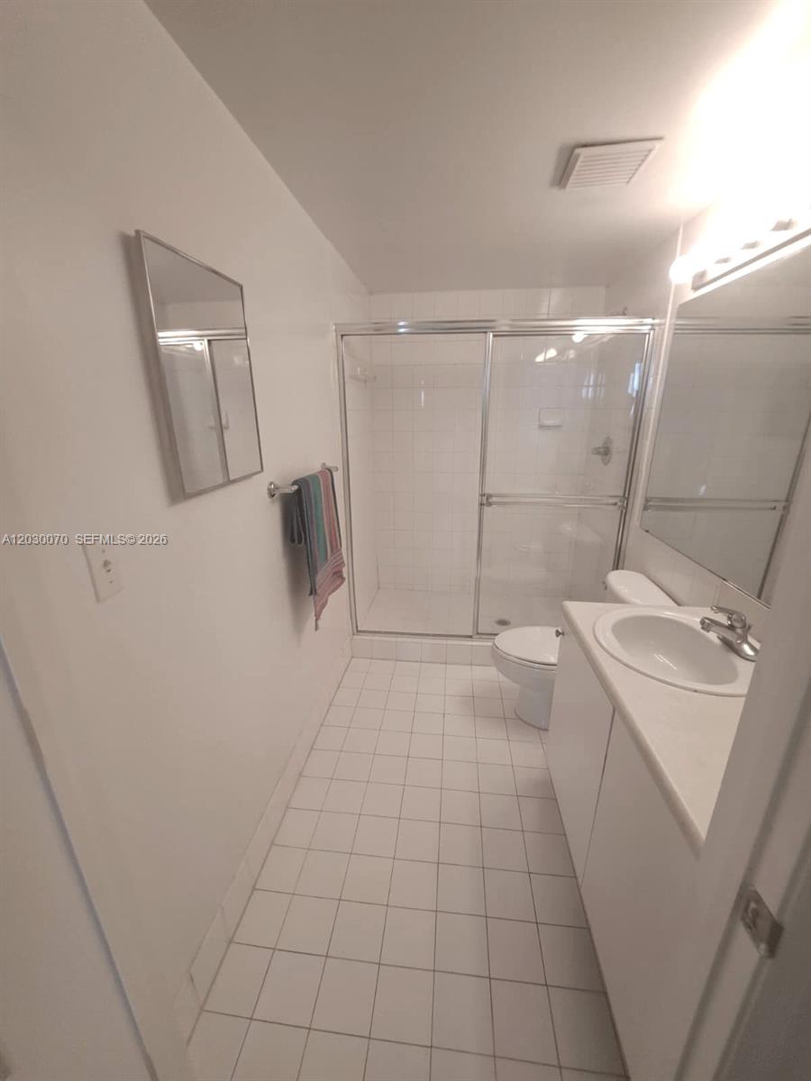 5085 NW 7th St #602, Miami FL 33126