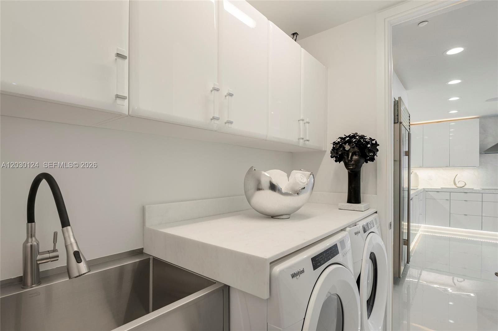 5959 Collins Ave #807, Miami Beach FL 33140