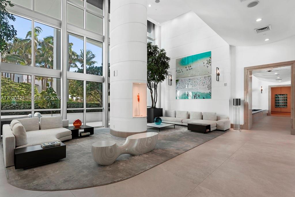 5959 Collins Ave #807, Miami Beach FL 33140