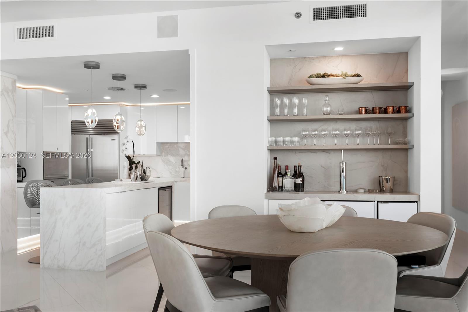 5959 Collins Ave #807, Miami Beach FL 33140