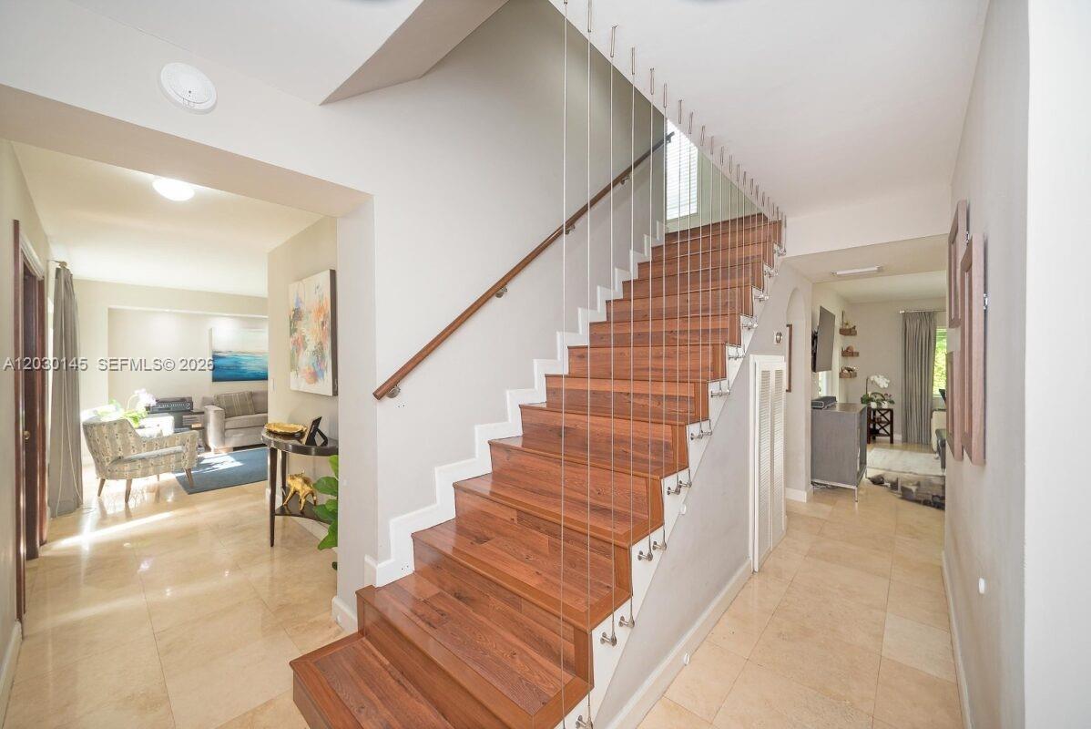 423 Alhambra Cir, Coral Gables FL 33134