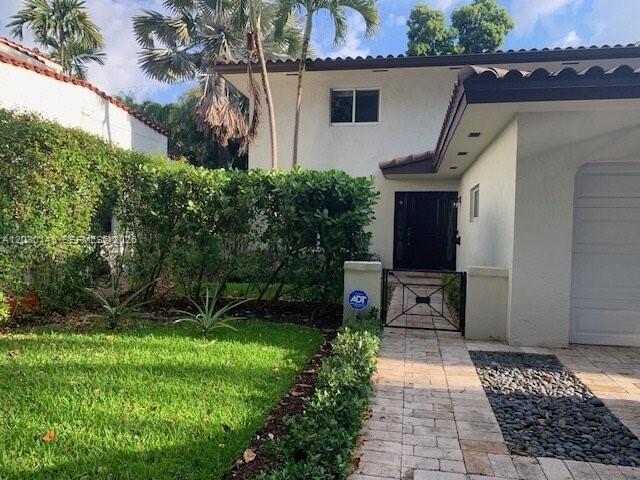 423 Alhambra Cir, Coral Gables FL 33134