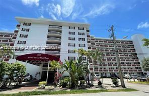 3660 NE 166th St #611, North Miami Beach FL 33160