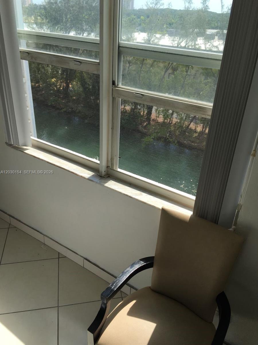 3660 NE 166th St #611, North Miami Beach FL 33160