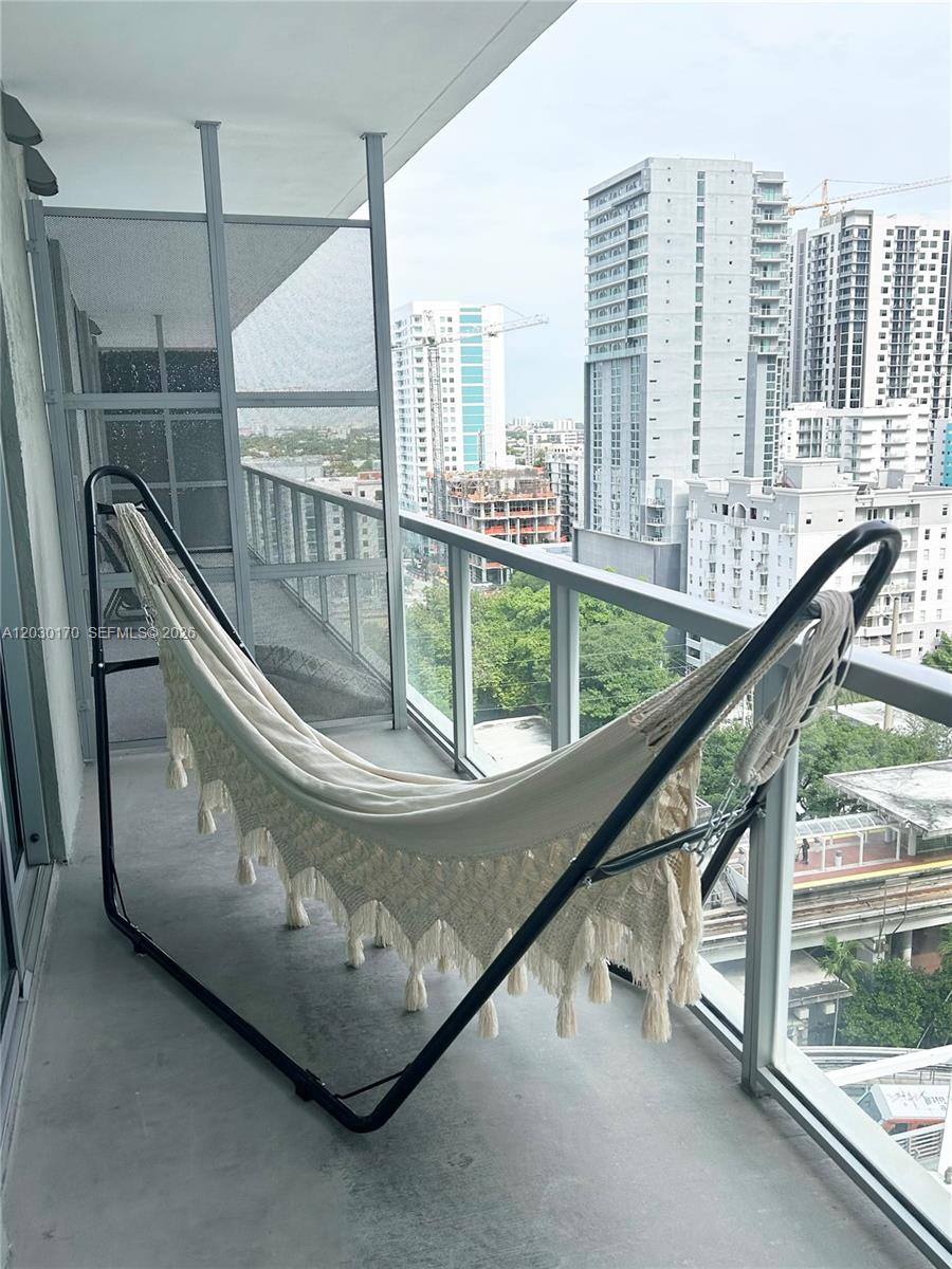 79 SW 12th St #1710-S, Miami FL 33130