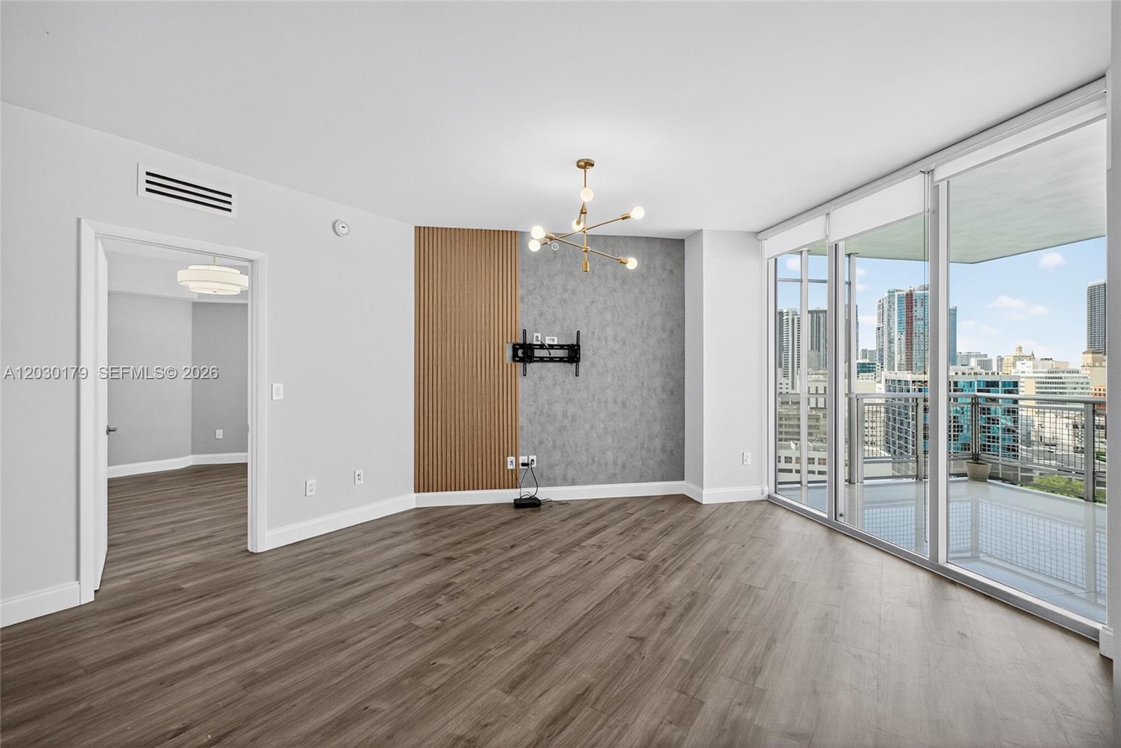 350 S Miami Ave #1705, Miami FL 33130