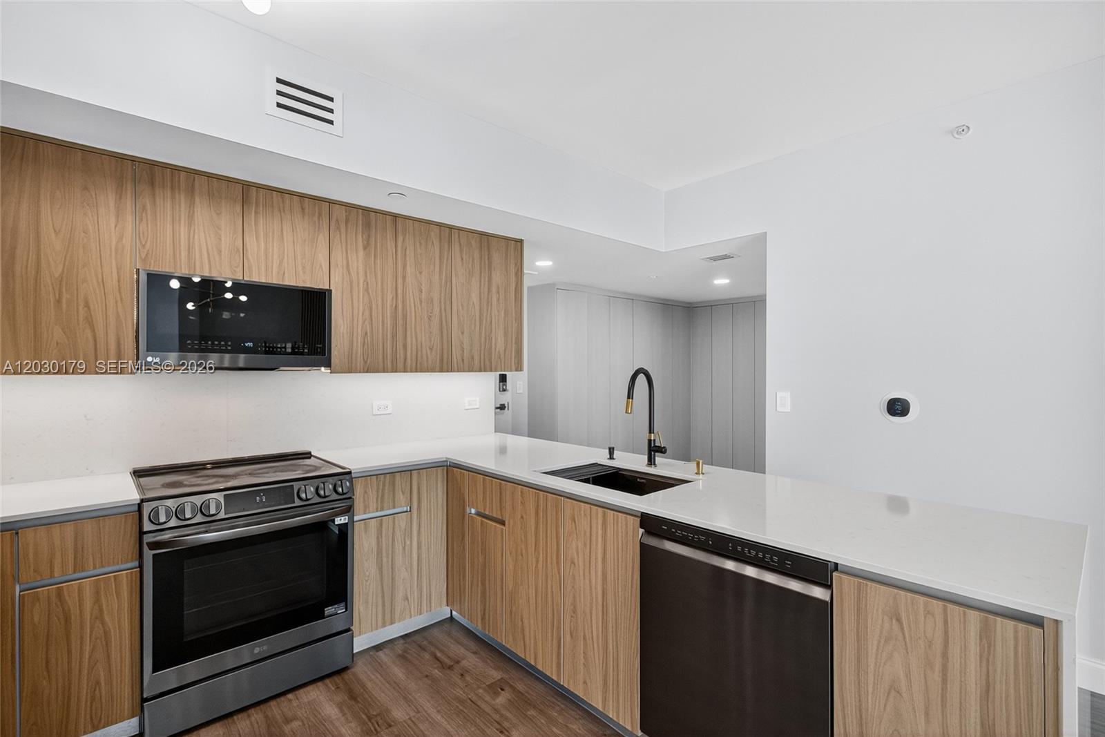 350 S Miami Ave #1705, Miami FL 33130