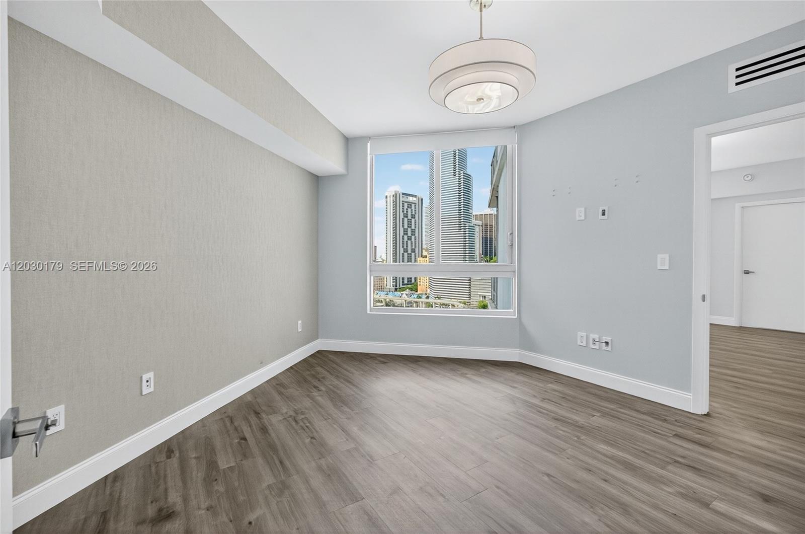350 S Miami Ave #1705, Miami FL 33130