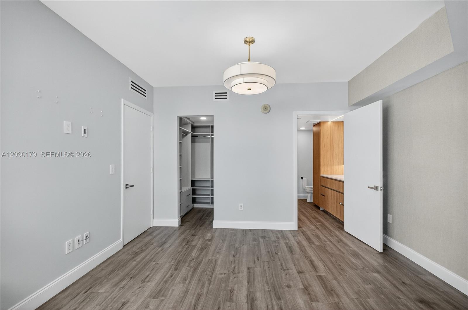350 S Miami Ave #1705, Miami FL 33130