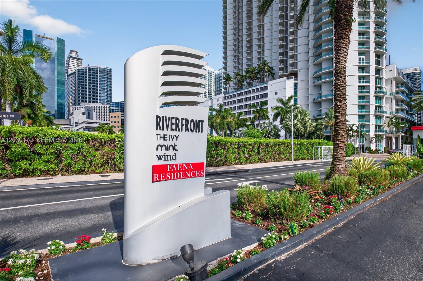 350 S Miami Ave #1705, Miami FL 33130