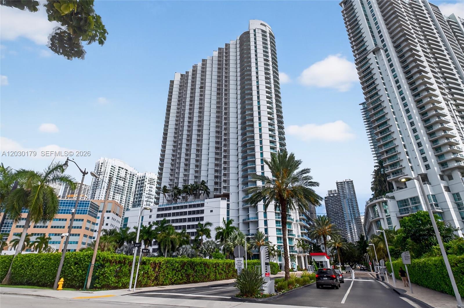 350 S Miami Ave #1705, Miami FL 33130