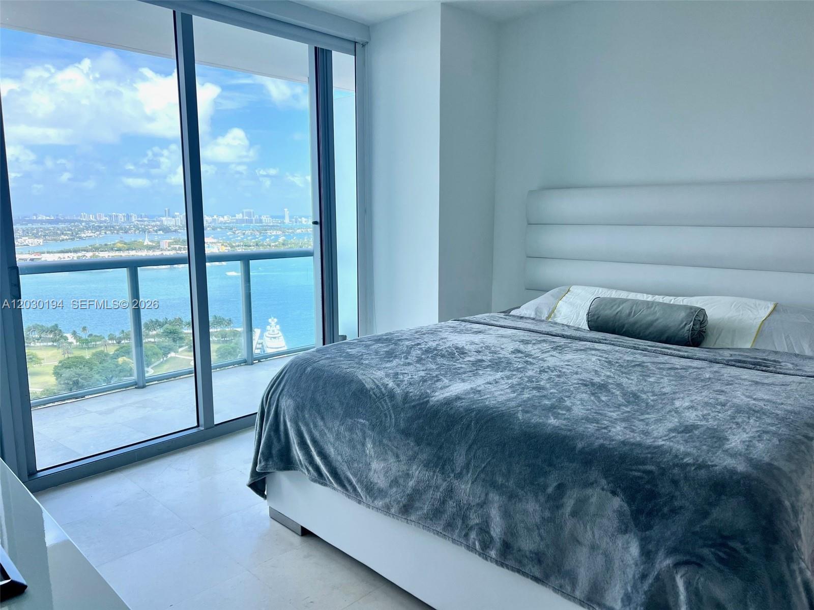 888 Biscayne Blvd #2911, Miami FL 33132