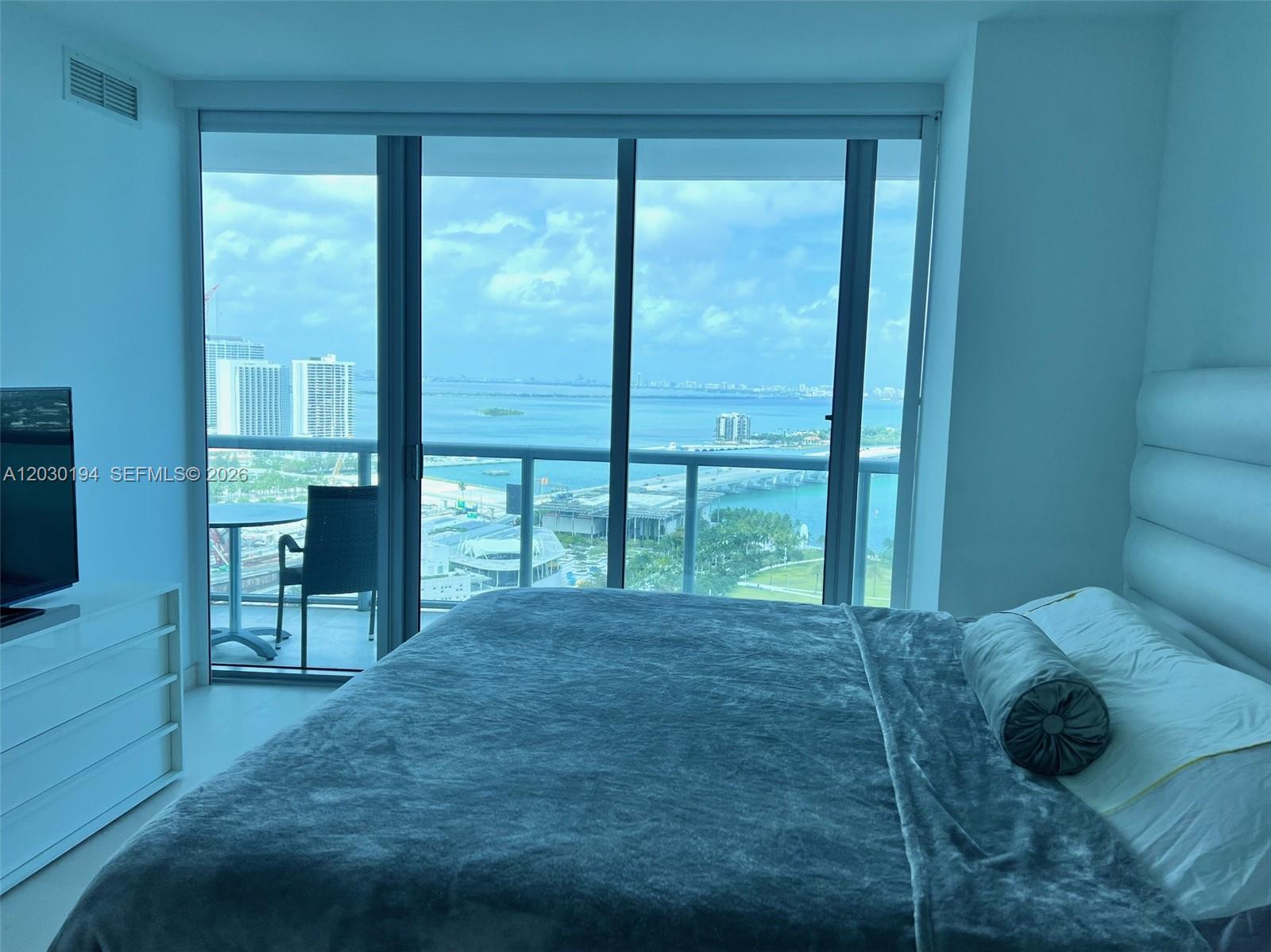 888 Biscayne Blvd #2911, Miami FL 33132