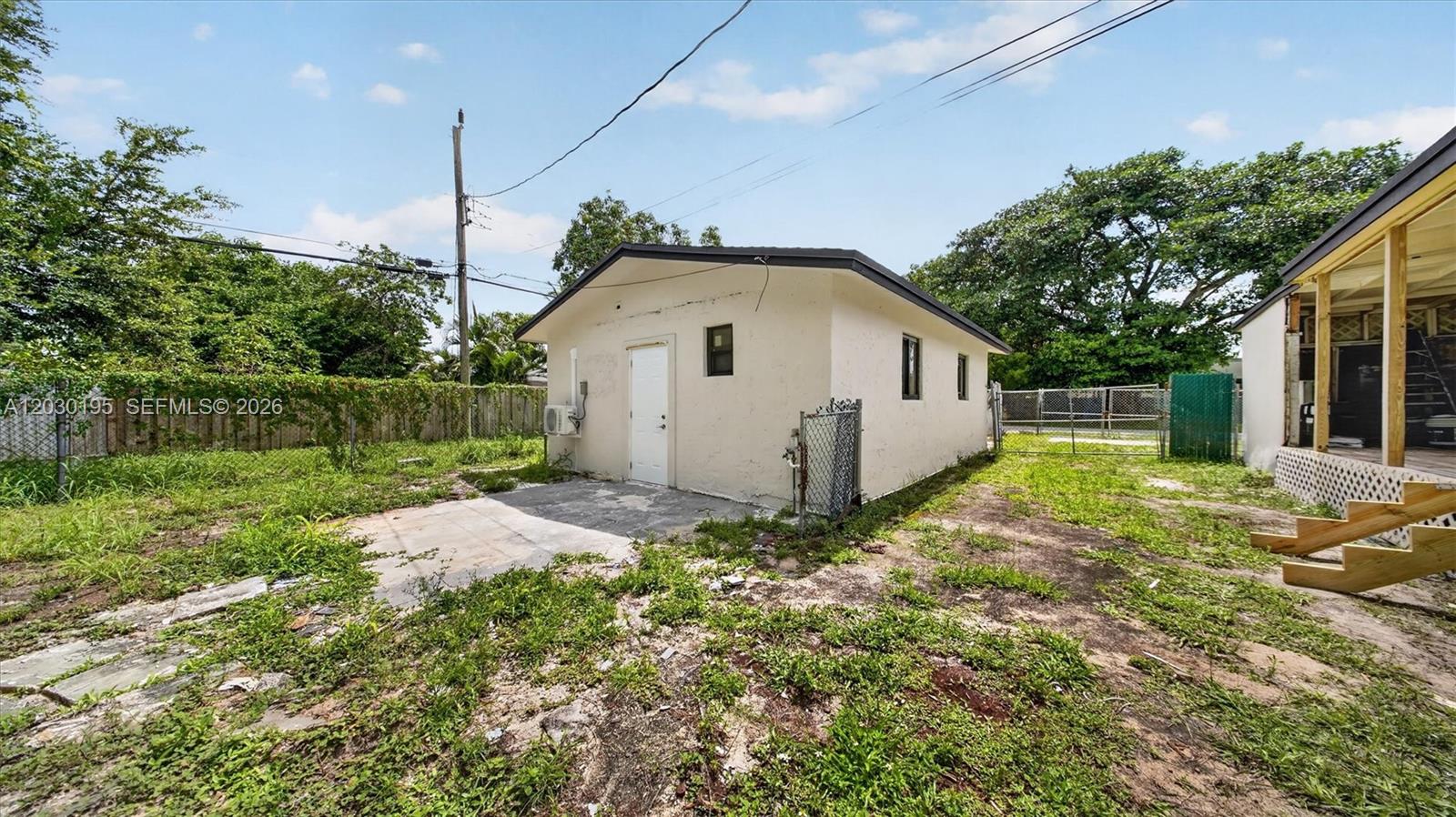 900 Superior St, Opa Locka FL 33054