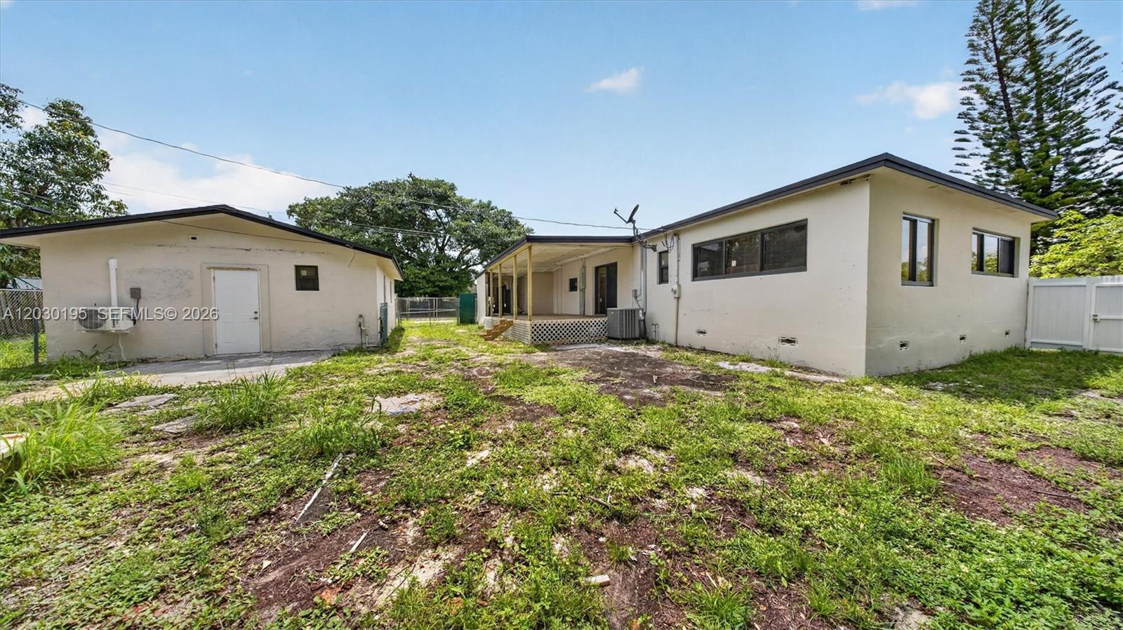 900 Superior St, Opa Locka FL 33054