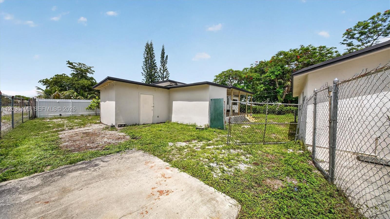 900 Superior St, Opa Locka FL 33054