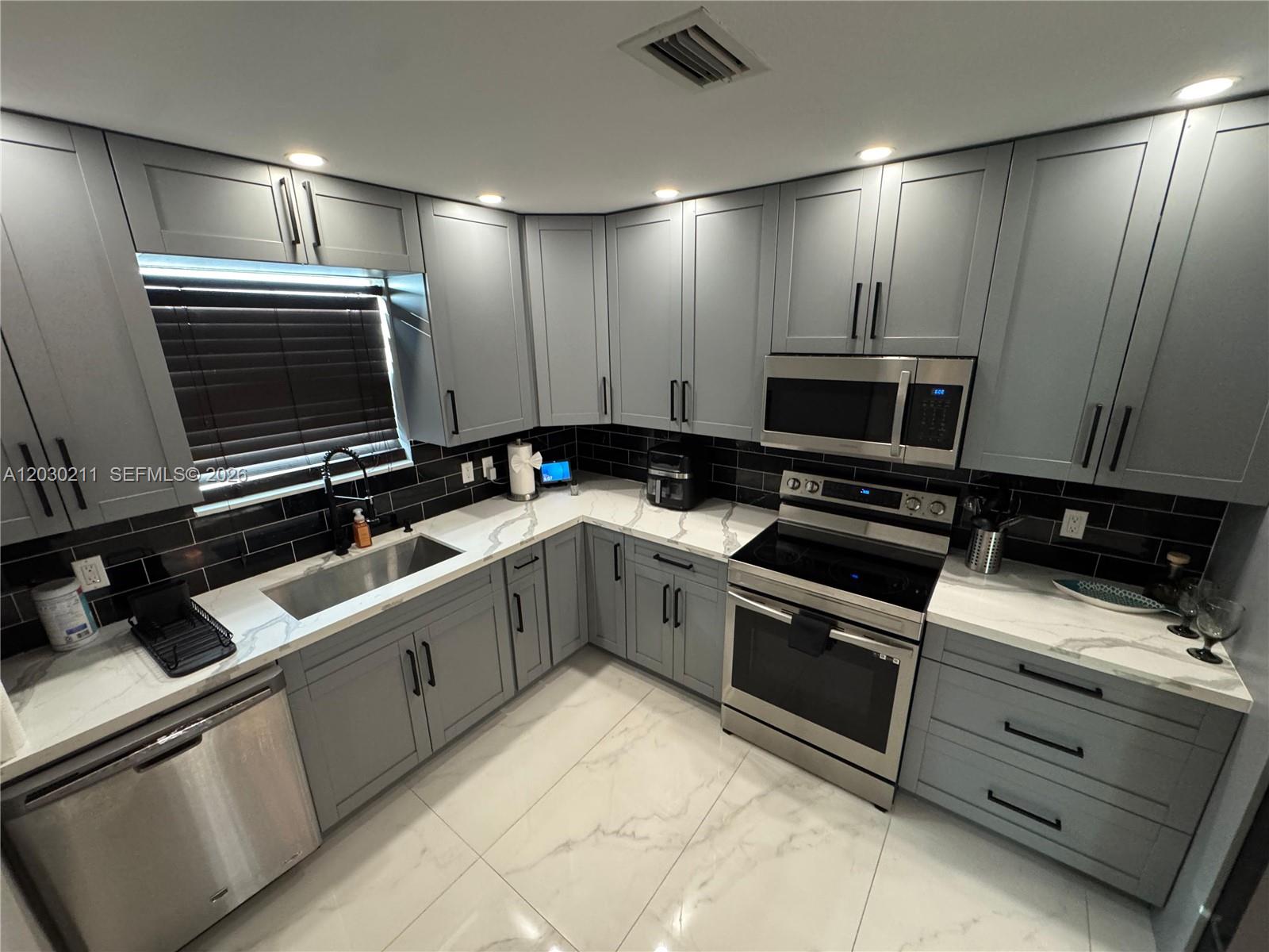 50 NE 209th Ter, Miami Gardens FL 33179