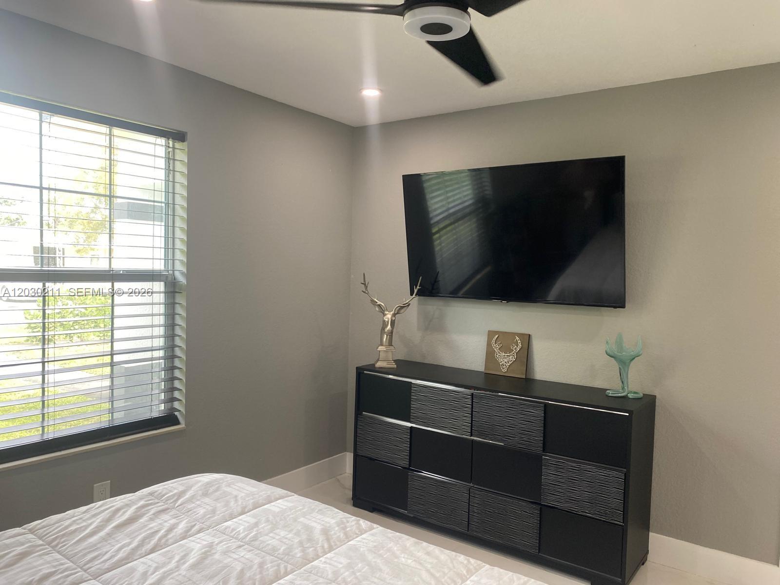 50 NE 209th Ter, Miami Gardens FL 33179