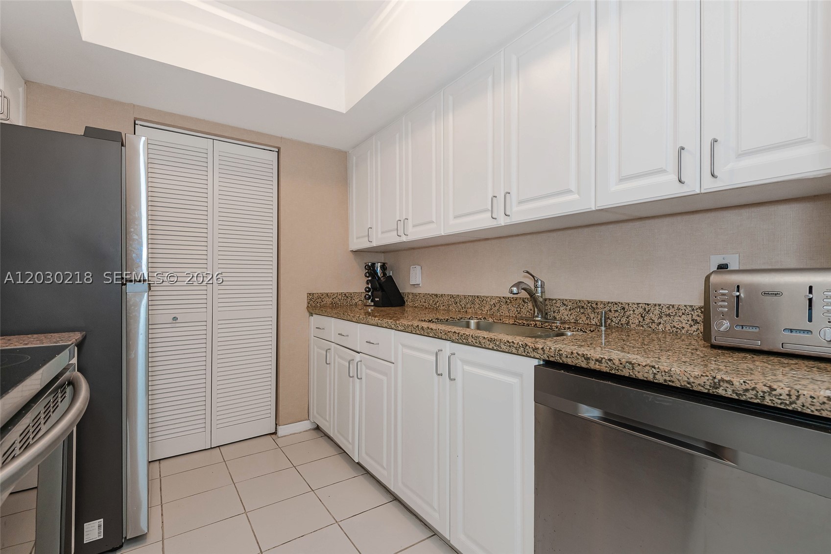 90 Alton Rd #607, Miami Beach FL 33139