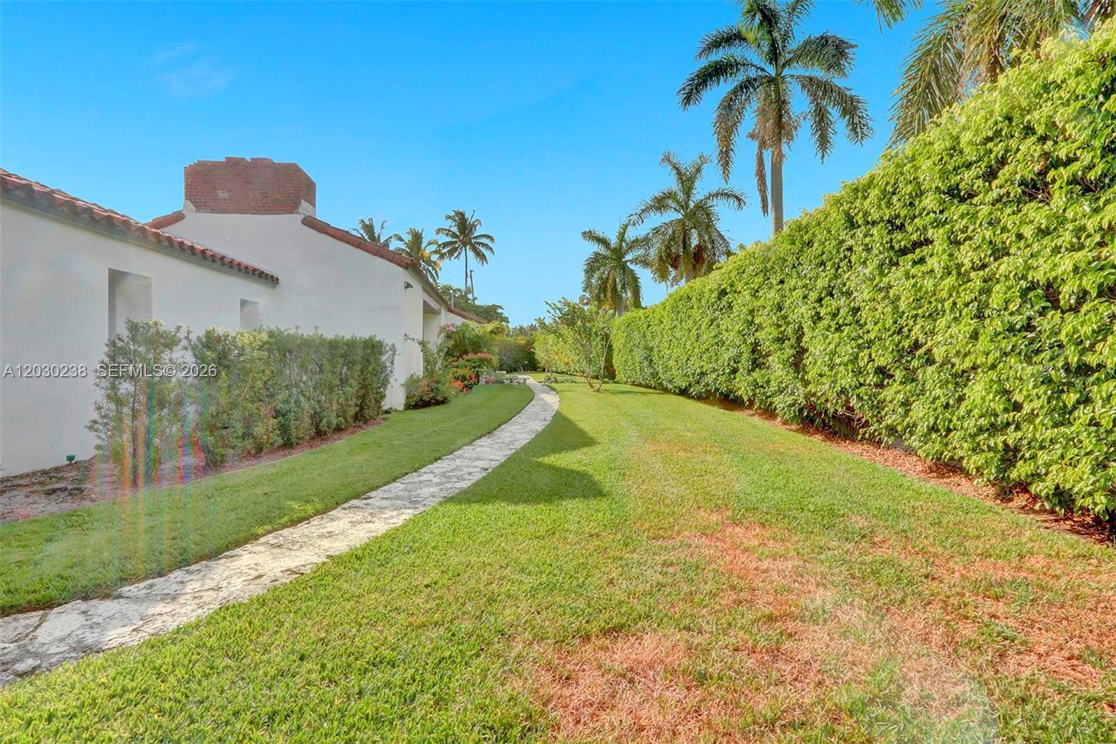 6350 Pinetree Dr, Miami Beach FL 33141