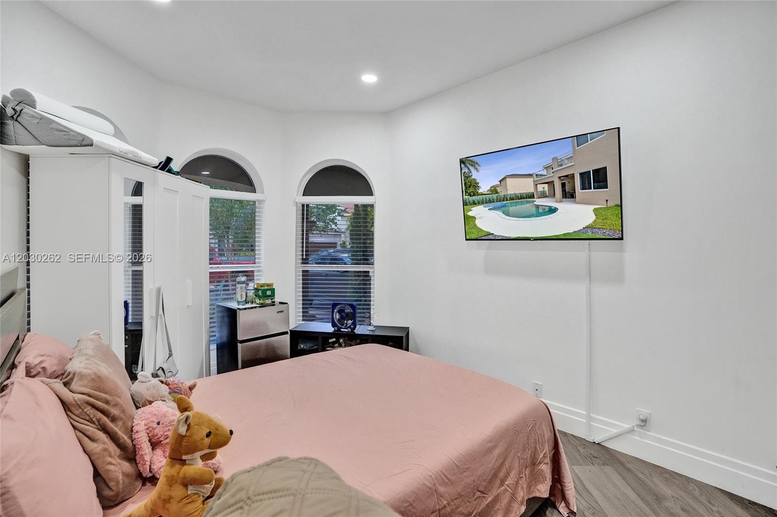 16180 SW 14th St, Pembroke Pines FL 33027