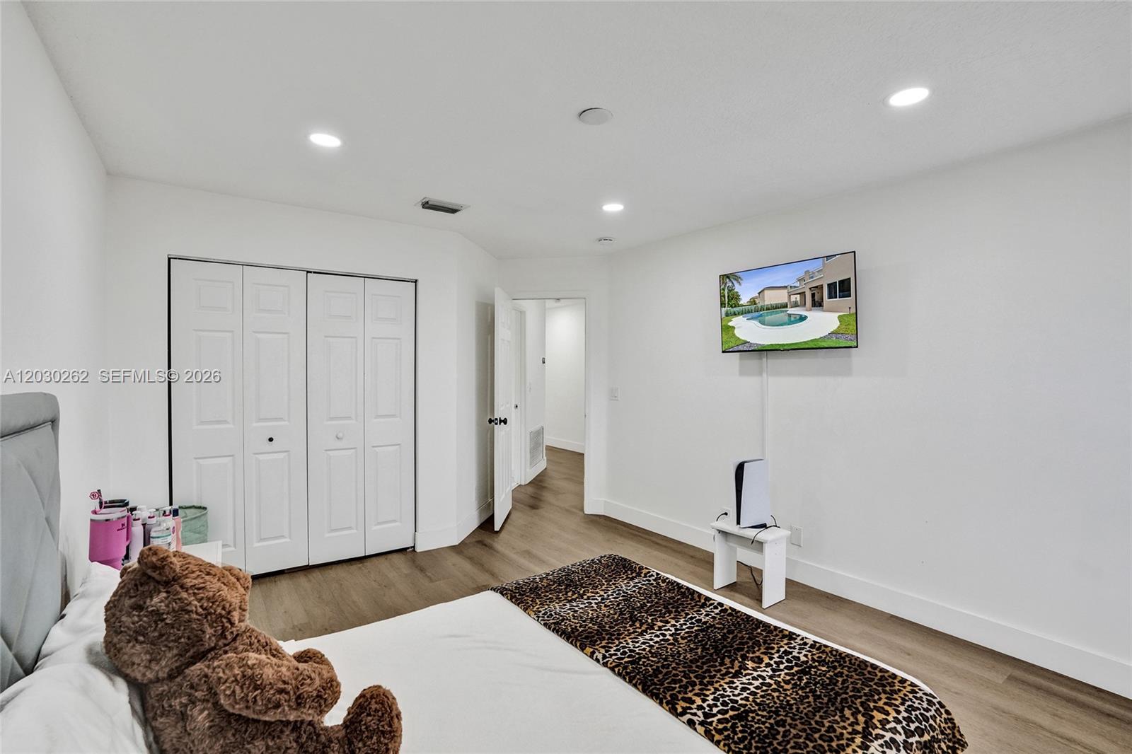 16180 SW 14th St, Pembroke Pines FL 33027