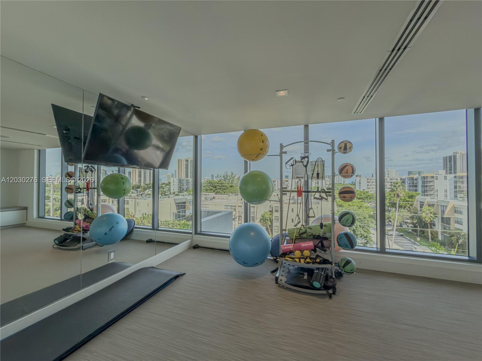 2960 NE 207th St #1104, Aventura FL 33180