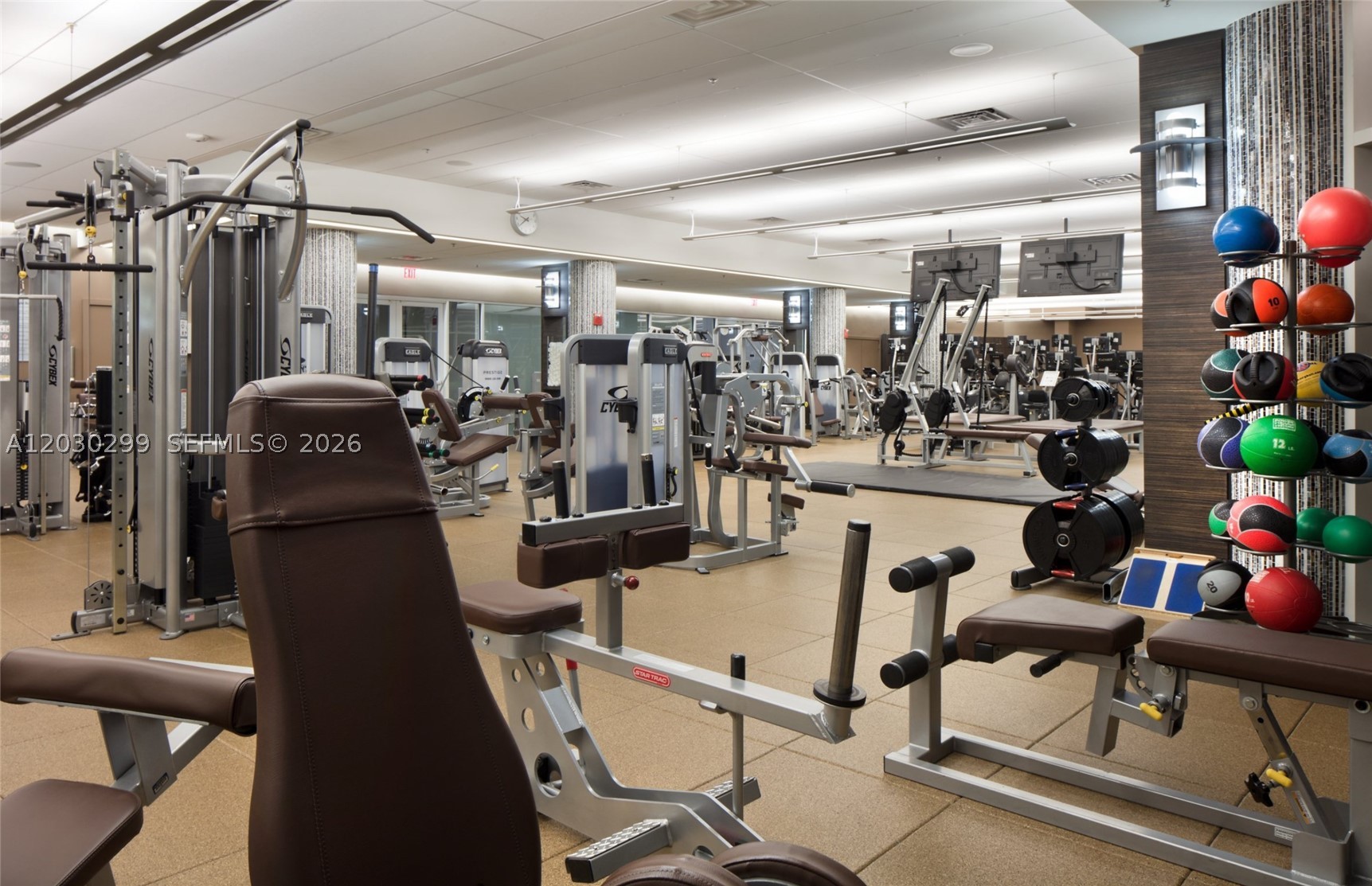 21050 Point Pl #2601, Aventura FL 33180