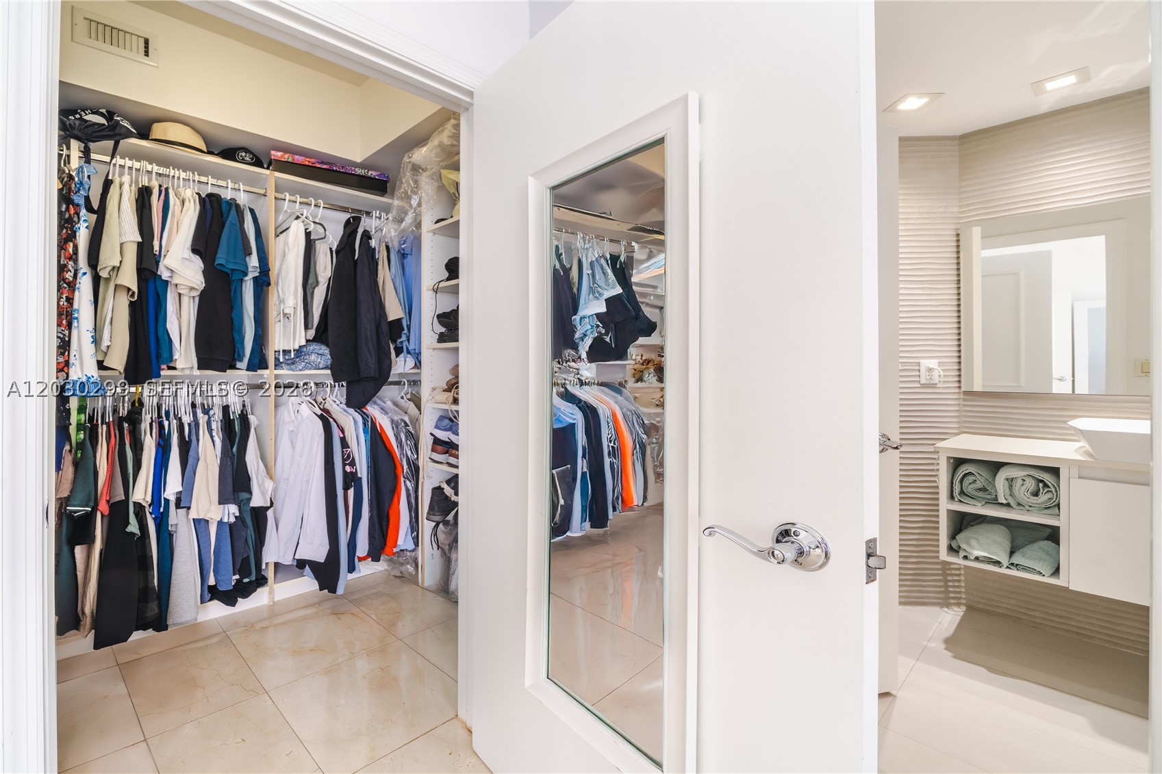 21050 Point Pl #2601, Aventura FL 33180