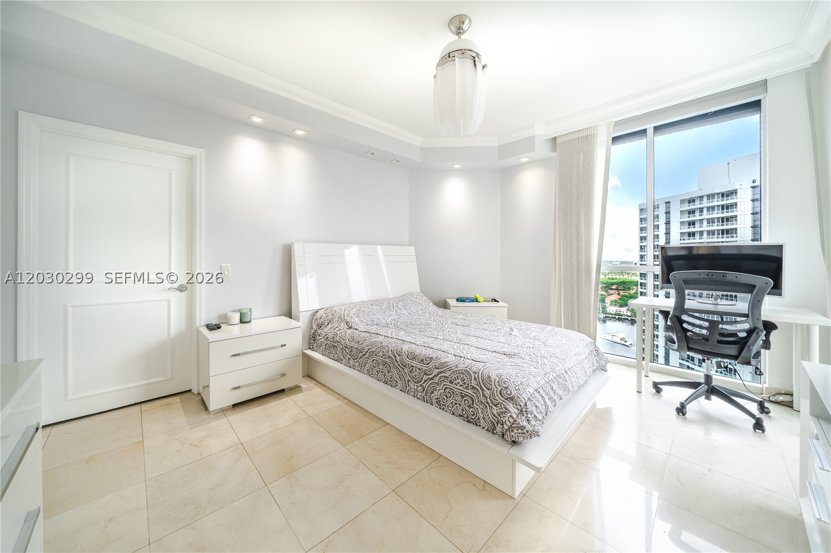 21050 Point Pl #2601, Aventura FL 33180