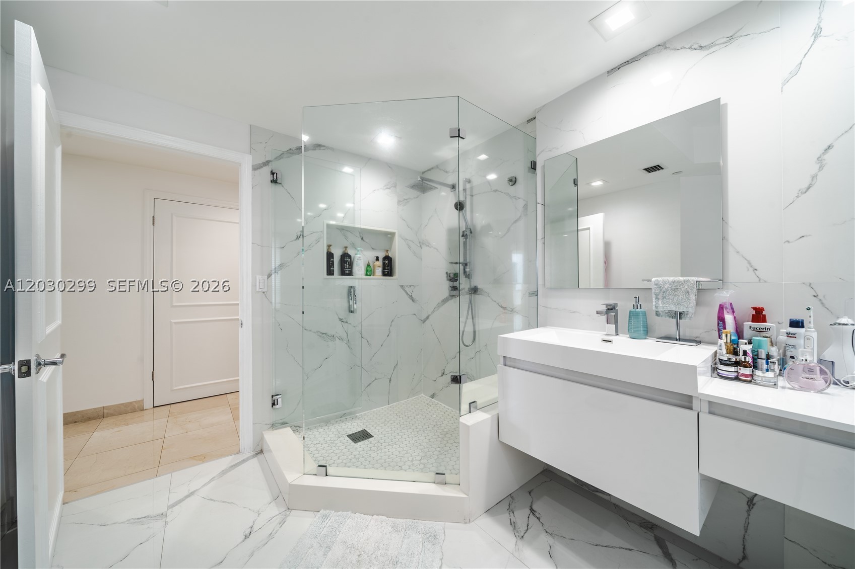 21050 Point Pl #2601, Aventura FL 33180