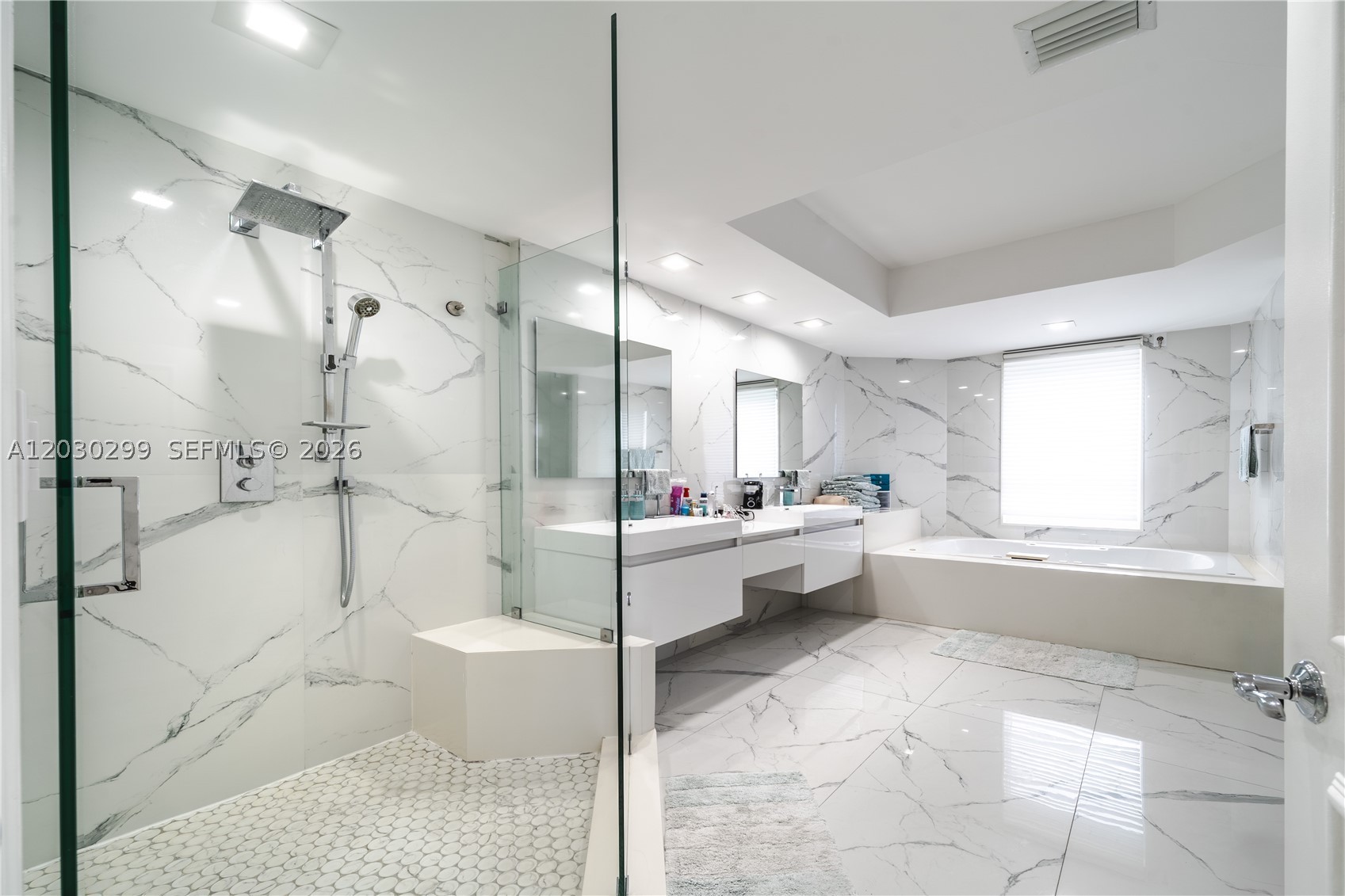 21050 Point Pl #2601, Aventura FL 33180