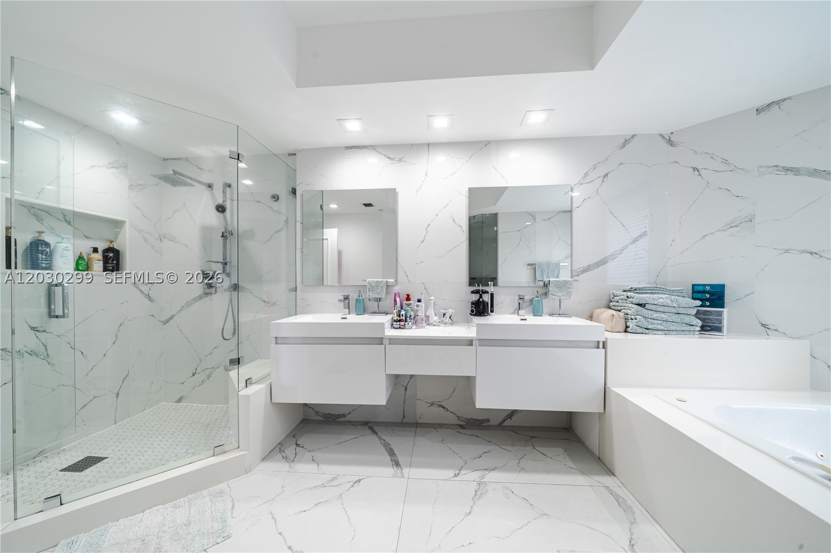 21050 Point Pl #2601, Aventura FL 33180