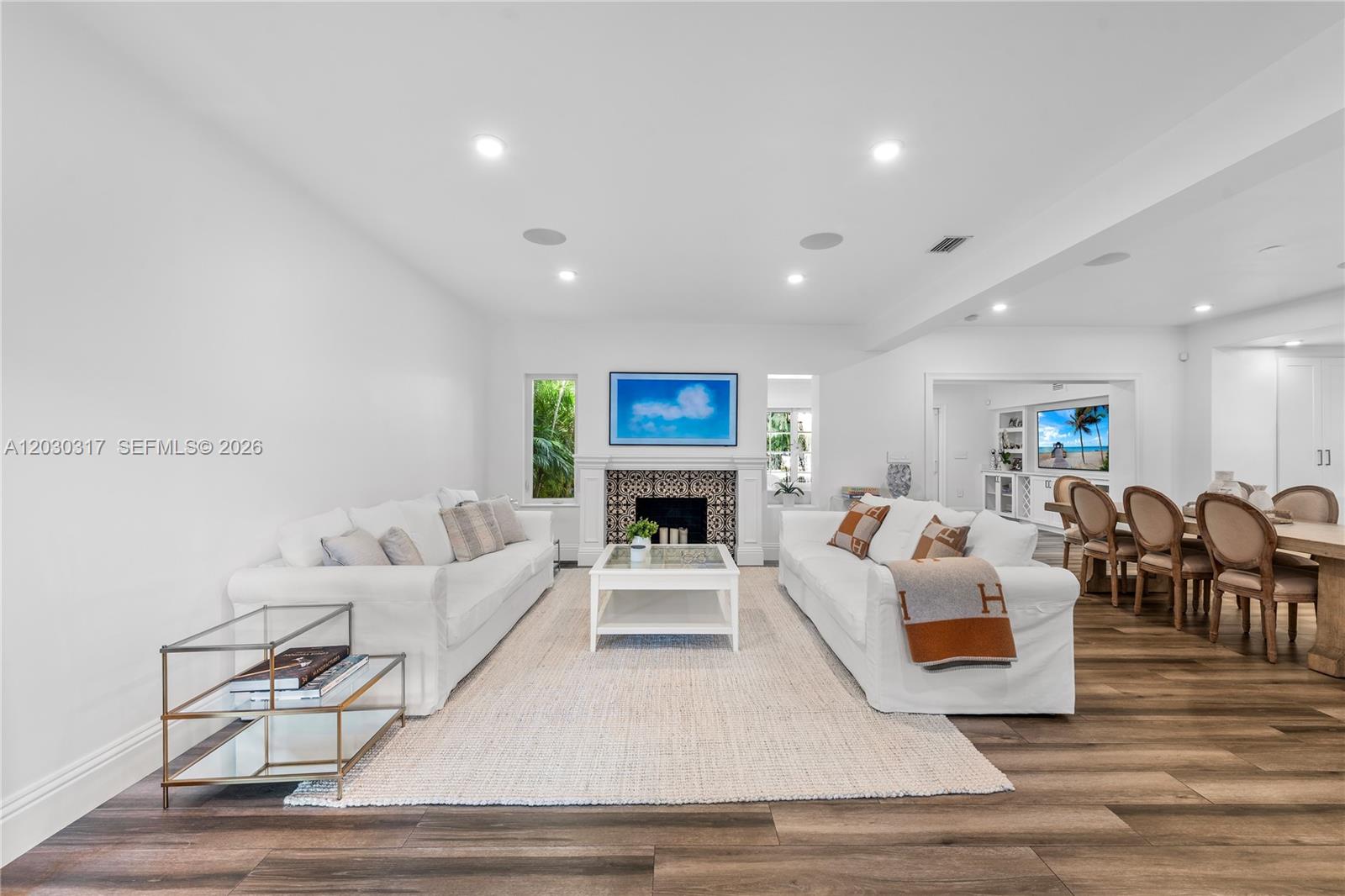 5236 Pine Tree Dr, Miami Beach FL 33140