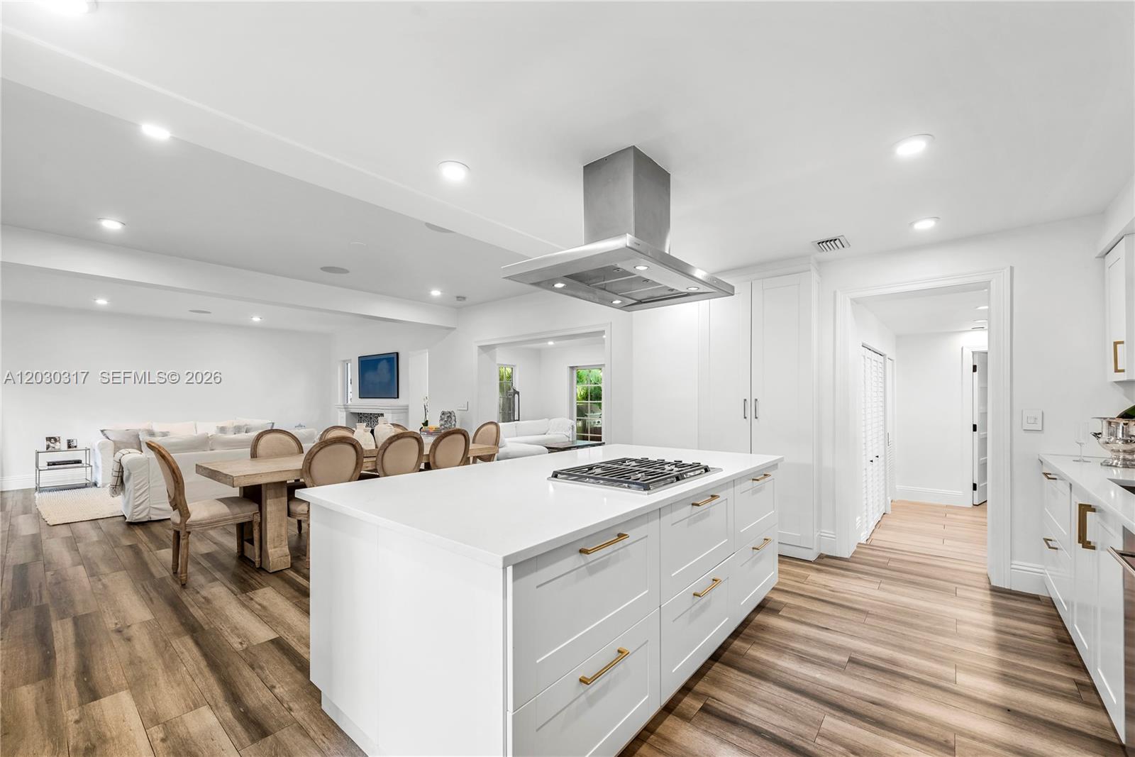 5236 Pine Tree Dr, Miami Beach FL 33140