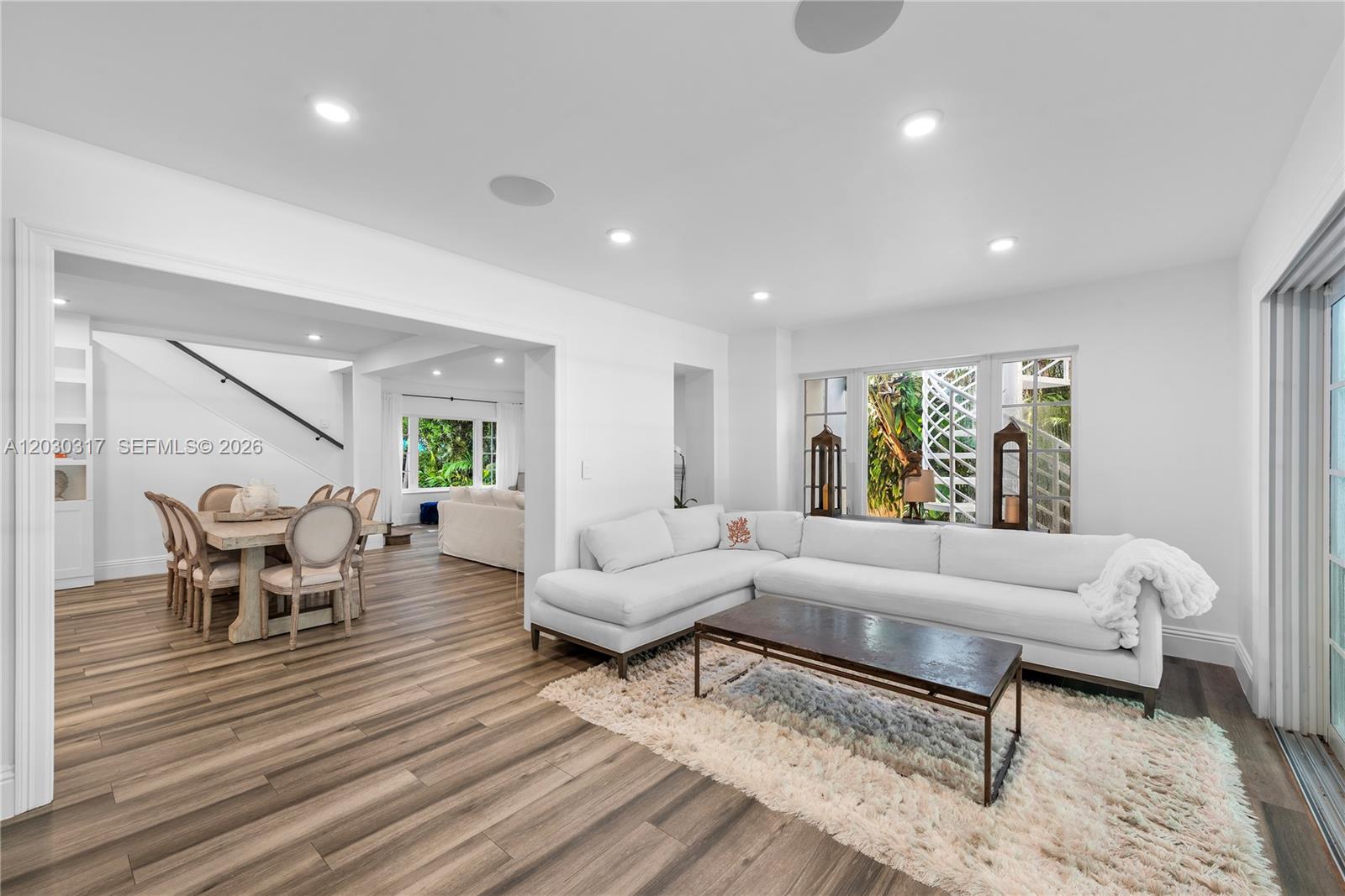 5236 Pine Tree Dr, Miami Beach FL 33140