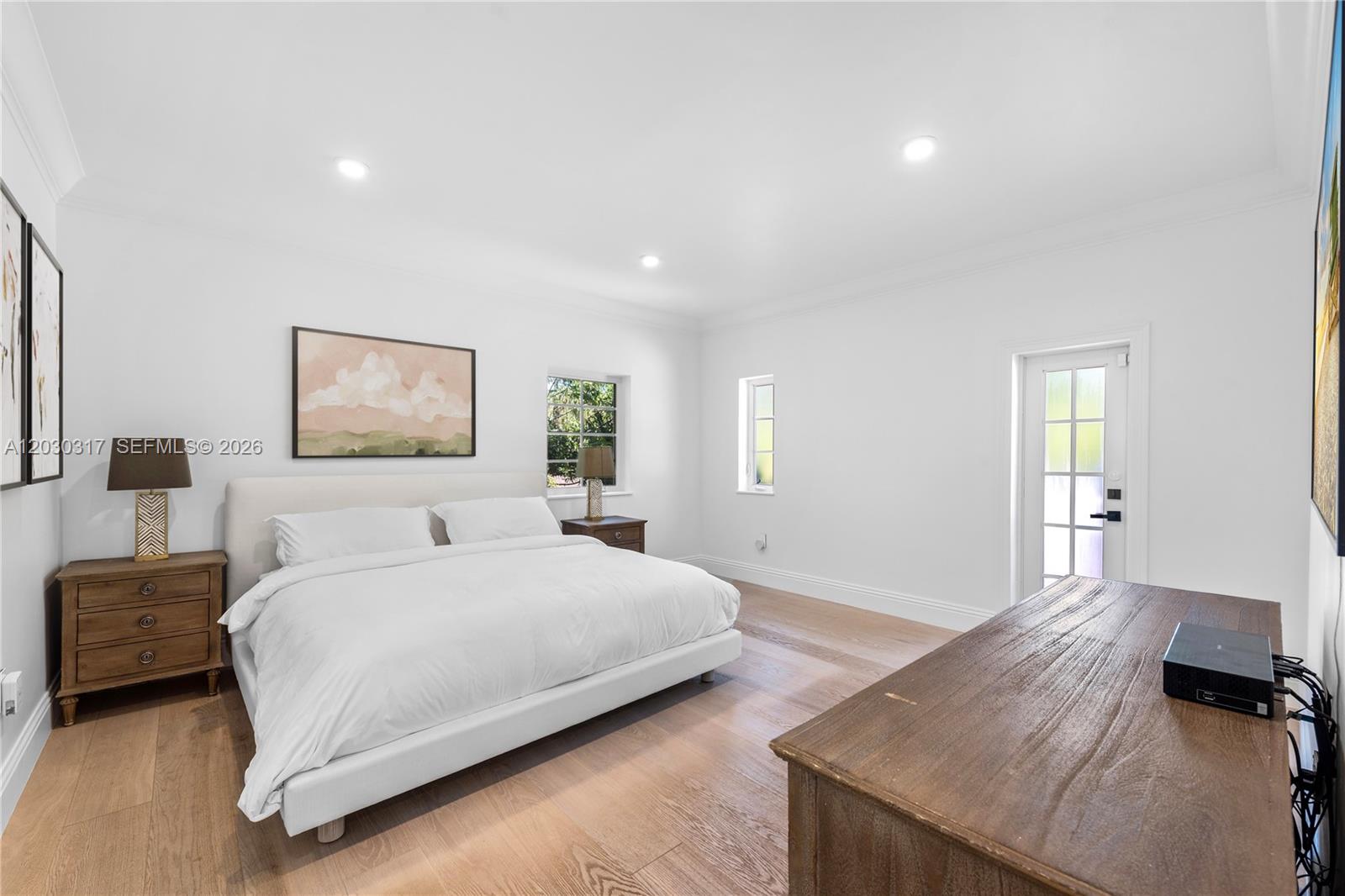 5236 Pine Tree Dr, Miami Beach FL 33140